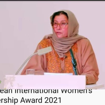 Represents Kashmir at @UNHRC Geneva and New York, Member at international women's advocacy on Kashmir,Executive member at @All parties hurriyat conference.