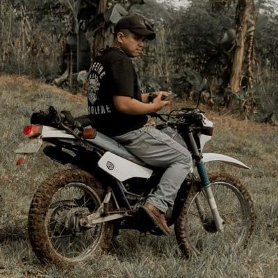 __centavo's profile picture. 199X. | Scorpio. | Combat cuddler.