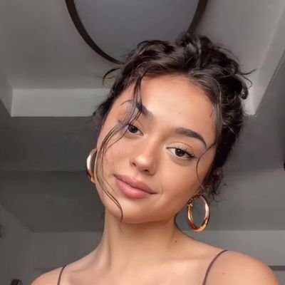 lua_namo's profile picture. amante do sol ⚰️