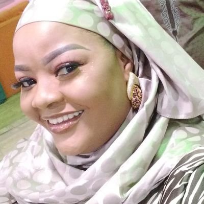 jembbykid_'s profile picture. Stay humble always!!!😎
Striving Muslimah🧕🕋. Allah is sufficient for me!💯🌻 Accept no one's definition of your life, define yourself!!! 🌹🌹