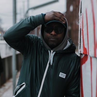 Toronto born G Pagez is a 90's influenced rap artist who's style rings current.  
Anomaly works solo+member of Big City Basement 
https://t.co/w5t0cZOHBw