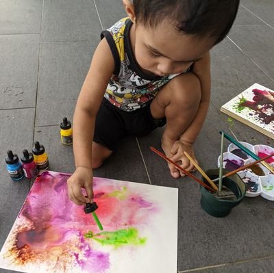 2 year old boy who loves to paint, all his work is produced spontaneously from the age of one year old without being planned and forced. https://t.co/Lbph3ibUot