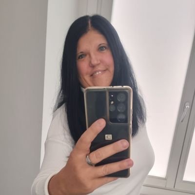 Sylviabs78's profile picture. I'm Deaf😉