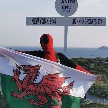 Ultramarathon runner, extreme hiker, fundraiser, JOGLE 2021, Wrexham F.C fan and 100% Welsh 🏴󠁧󠁢󠁷󠁬󠁳󠁿✌🏻 🇺🇸 Walk Across America 2023