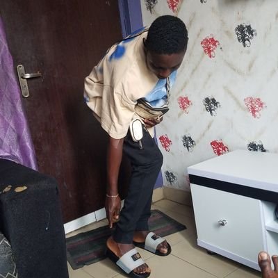 JohnBer83121602's profile picture. son of the beach 
someone morning prayer🙏🙏