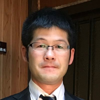 司法書士・行政書士をしております。趣味は格闘技です。