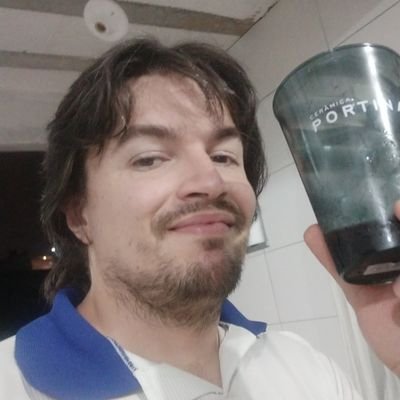 Filho de DEUS, por adoção em JESUS. Apreciador de música, games, animais e da vida!