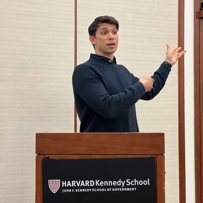 Now: AI solutions @C3_ai | Before: Econ @harvard, @worldbank, @Mckinsey, @GoldmanSachs | 🇦🇷 for export