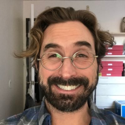 BenAusten101's profile picture. Comfy, casual, and never relaxed.