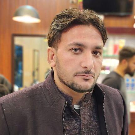 پشتین، پختون، پشتون=افغان
After graduation, people are in search of jobs oppertunities while i am in search of my #disappeared Father still 29 July 2016