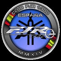 Un grupo de personas firmes partidarias de la Yamaha FJR1300. Cuenta sustentada por equipo de trabajo.