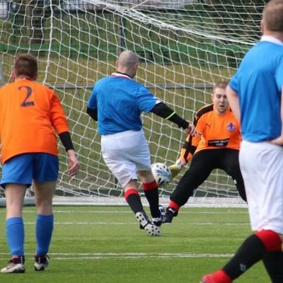 the natural bounce of Terry hurlocks hair as he smashes into tackle after tackle is a beautiful thing