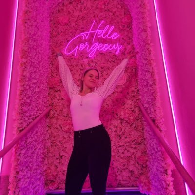 SallyPinkPants's profile picture. Mum. Assistant Head. Year 6 teacher. Love to read and learn. MA in Education Leadership. Longtime dyslexic.
