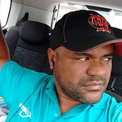 Falamos sobre futebol e temos curiosidade sobre política,amo meus filhos!
