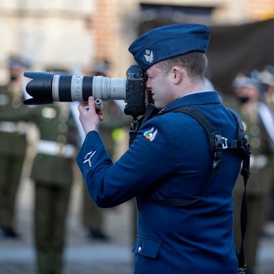 Photographer for @DefenceForces Press Office and @Ecosantoir military magazine.