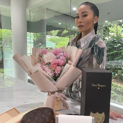 SrisuwanMarina4's profile picture. yoga and restaurant businesses enterp lentrepreneur, an trypto investor.