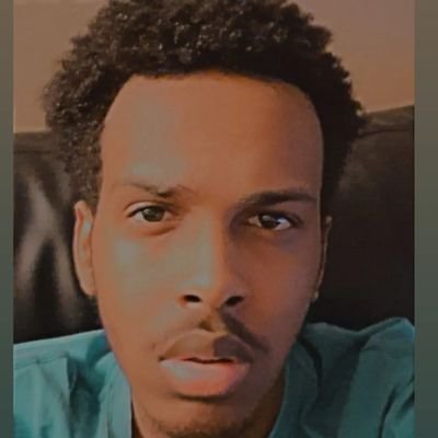 somali pirate sailing the web