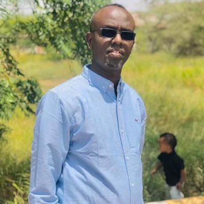 Mustafe85's profile picture. sports and 📚