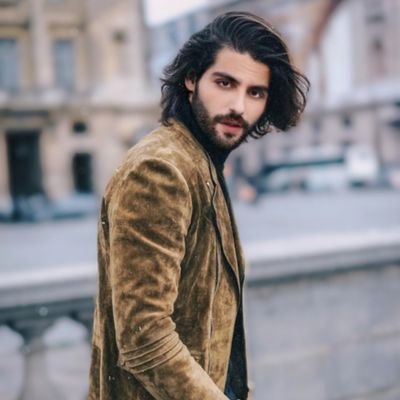 walidsouahi's profile picture. #algerocrate optimiste. Journaliste et #philosophe de la vie.