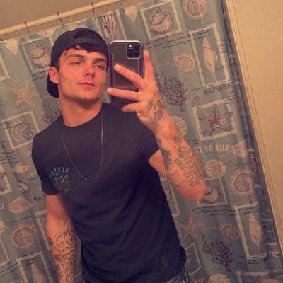 laneVinson09's profile picture. livin for my Angels ❤️