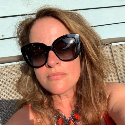3timesamama's profile picture. 🇨🇦 🇺🇸 🇫🇷