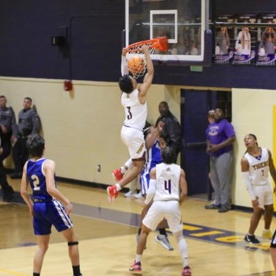 Montae8R's profile picture. fear none