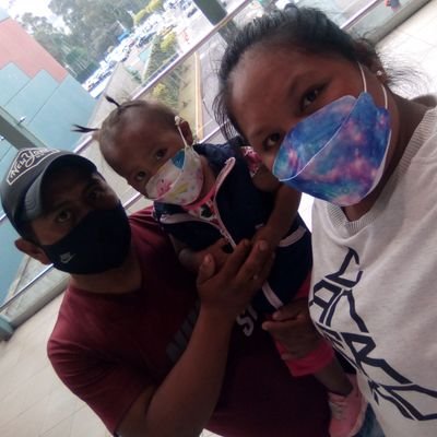 MishelValencia7's profile picture. Mis amores