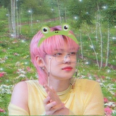 yj: she got her own paradise 🦋 #엔하이픈 #방탄소년단 #투모로우바이투게더 #세븐틴