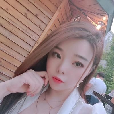 weixiaomeigui1's profile picture. 26/167/105.有私聊的吗，不收任何门槛，时间12点–11点，可以包夜。喜欢肛交69