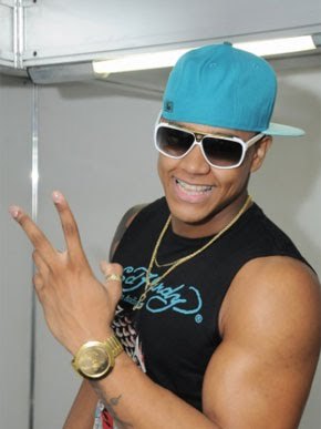 Apaixonadaas pela @BandaParangole
Sigaaam ? @NathySaantanaa & @oliveira_mai