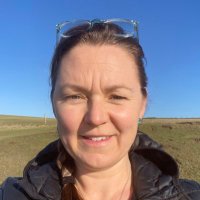 Emily Linton (@emilyvlinton) Twitter profile photo