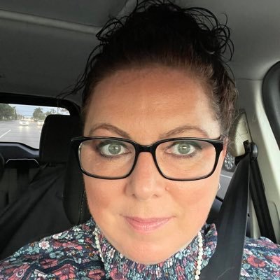 School Administrator, LeMoyne Dolphin 🐬, Apple Educator, lifelong learner.