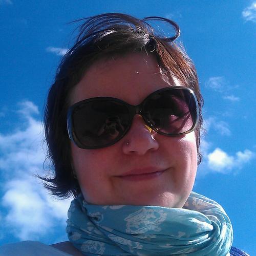 sharoncalver's profile picture. a knitter on twitter