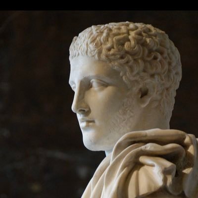 GranducalFury's profile picture. Gargiulo enjoyer 👮🏻‍♂️ . brick disciple 🧱 . friend of frogs 🐸. Phd in cucina povera 👨🏻‍🎓