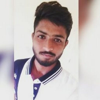 Rosh100's profile picture. 