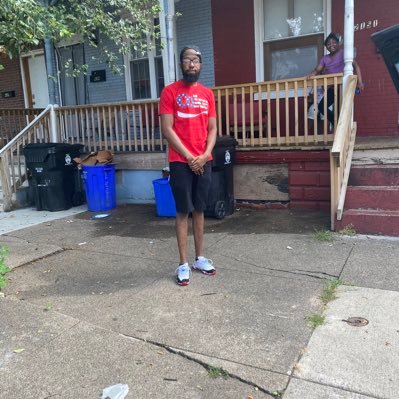 devongreen2135's profile picture. I just be chilling