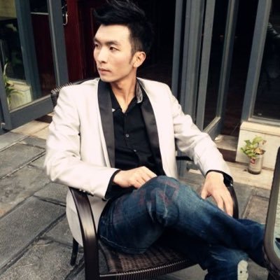 297149088Vio's profile picture. Illustrator/
Share iPad Paintings