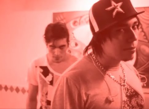 Seguido, reconhecido e oficializado pelo próprio *-*
@maxkleinn amor maior que eu s2 
Since: 16/01/11   
Donas: @lumacardeal  e @apenas1feia