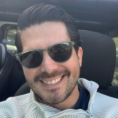 CesarLang's profile picture. Real Estate + Design + Architecture