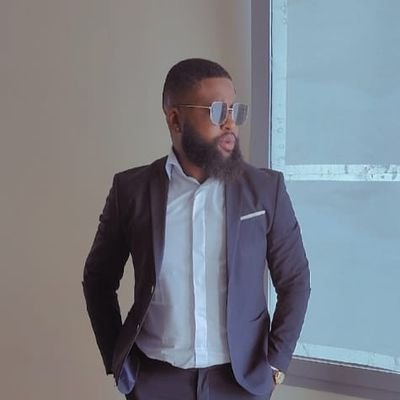 WChateau's profile picture. la vie ......