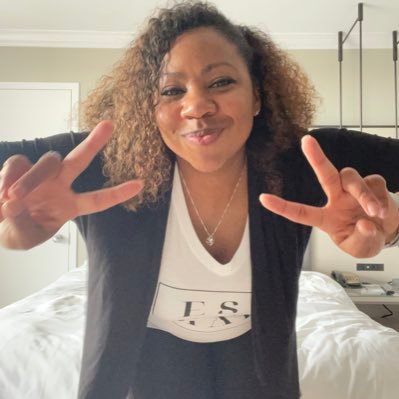 lezlie_urangel's profile picture. There’s more to life. You just need to be in the right place at the right time.