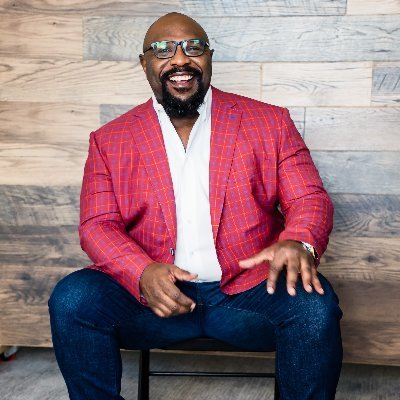 National Best Selling Author. Innovator. Entrepreneur and Coach!
“The people’s coach!”