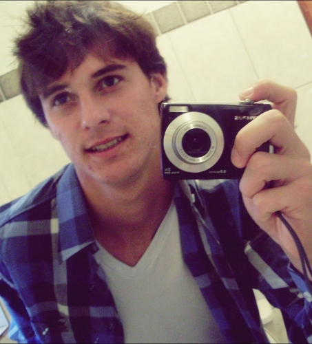 adriaanosantos's profile picture. 