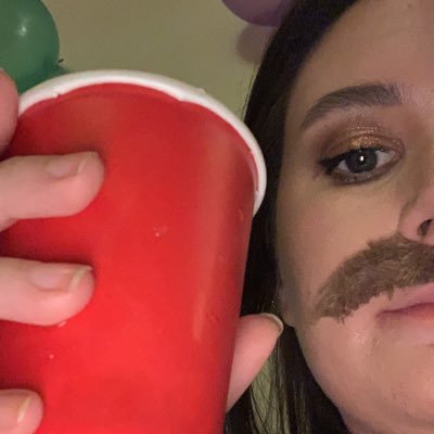 elainemcroker's profile picture. Trying to make a better life for me and my dog