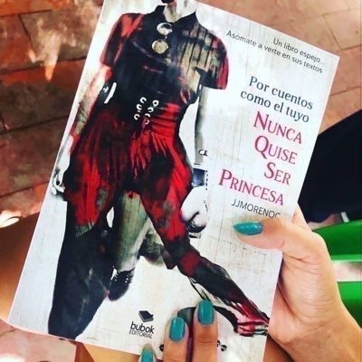 Escritor emocional.
No pidas permiso, los textos los hace suyos quienes se identifican con ellos.