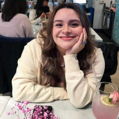 just another 21yr old tryna figure out life.. so far i am confusion😔 I fangirl over Julie and the phantoms a little too much but i am ok with that😌💜