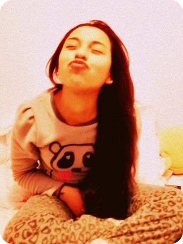 Wena $: soy Dominique c; , soy terriblemente simpatica , me seguí & te sigo de vuelta $: , shái