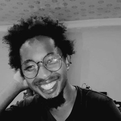 👉FAKU 👑
👉Perfekt Sense
👉Vocalist & a bunch of other stuff😉🎹🎸)🇿🇦
👉Bookings:liasakha@gmail.com