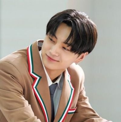 aajayybim's profile picture. UNREAL —  Jay is Jay (2002) Main Rapper, Lead Dancer, Vocalist. Good boy and good at attracting women.