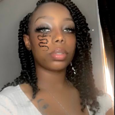 Von 🧚🏽. Medical Billing Specialist 🎓 . Nail Tech 💅🏽 . Entrepreneur 💰